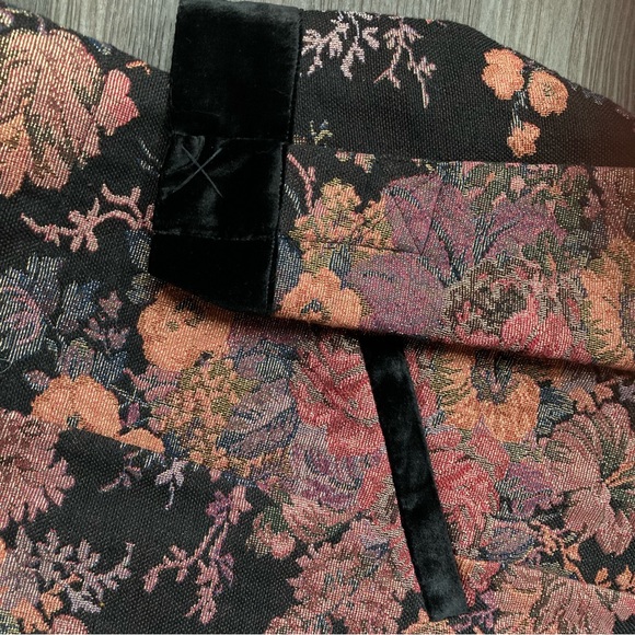 Soft Surroundings Westbury Garden Tapestry Jacket - Picture 8 of 9